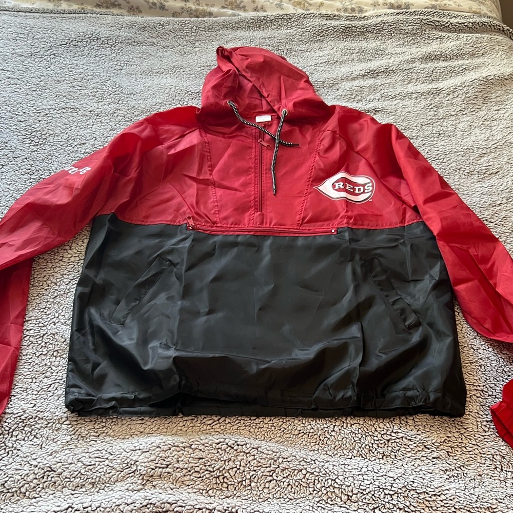 Cincinnati Reds Pullover Hooded Windbreaker with Black Drawcord